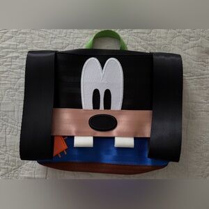 Shop Harveys Disney Goofy crossbody bag